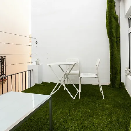 Maragata Plaza Reina Apartment *