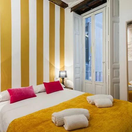 Maragata Plaza Reina Apartment *